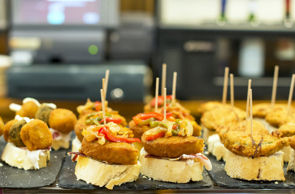 tapas y pinchos